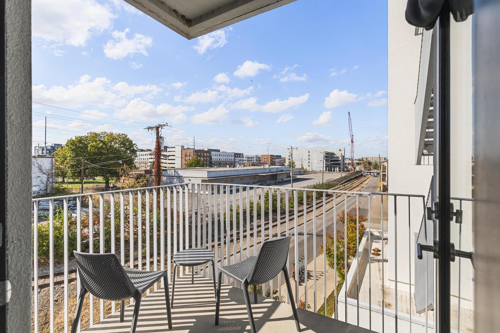 Luxury On The River 4 Beds 2.5 Bath, Walk To Downtown Apartment Nashville Exterior photo